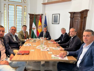 Reunión de SurMueble 2023 con el Consejero de Política Industrial y Energía